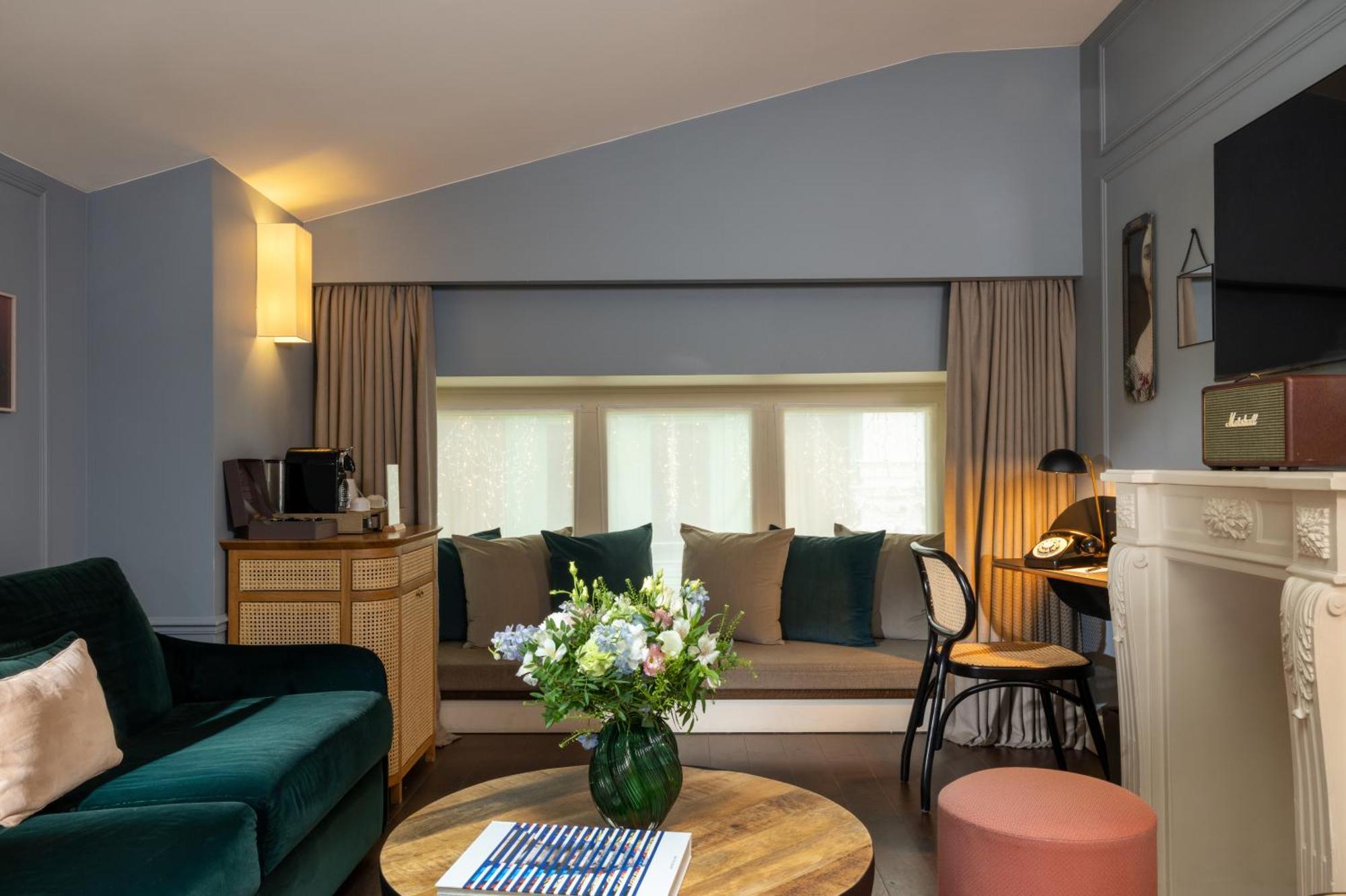 Deluxe Suite